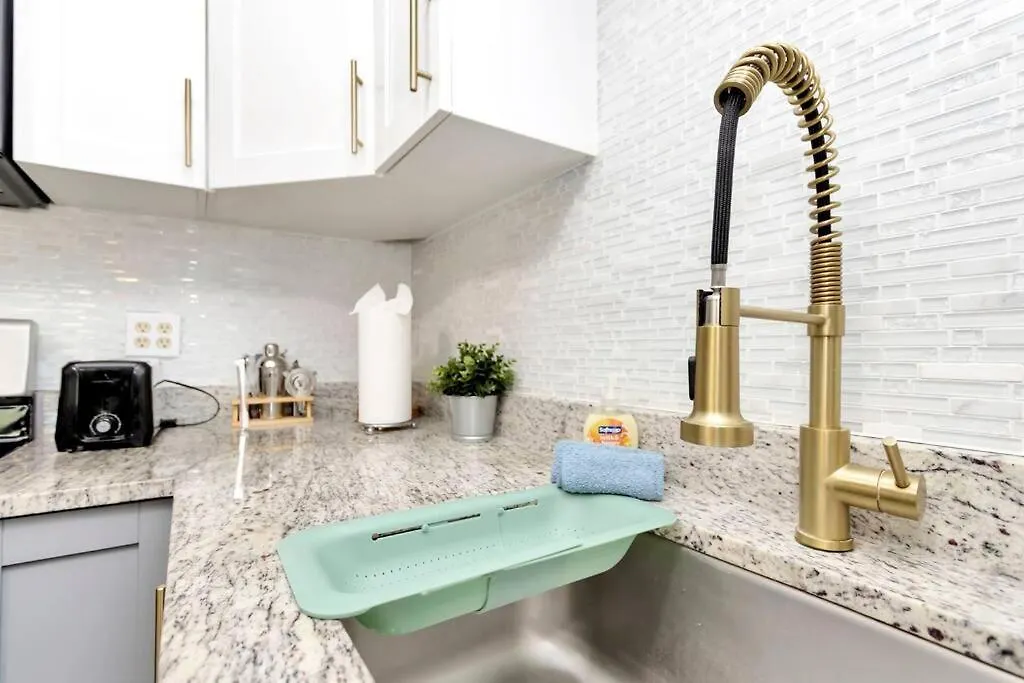 Cozy Bungalow With Patio & Grill, Private And Location Tampa Holiday home