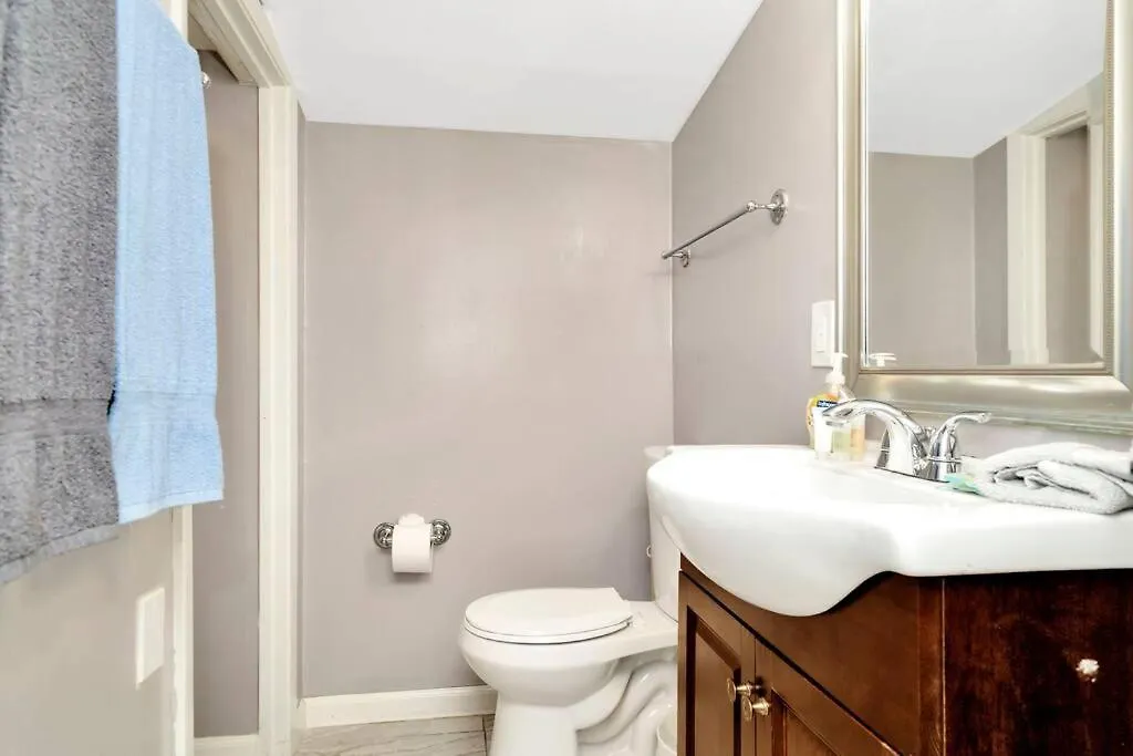 Cozy Bungalow With Patio & Grill, Private And Location Tampa Holiday home