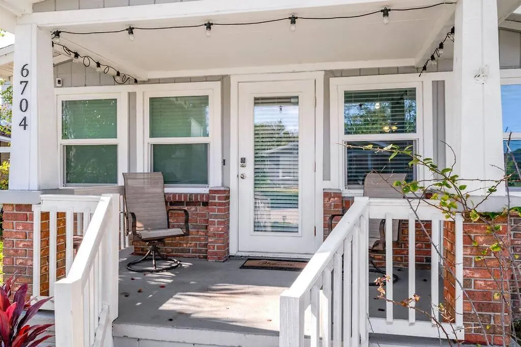 Casa vacanze Cozy Bungalow With Patio & Grill, Private And Location Tampa Stati Uniti