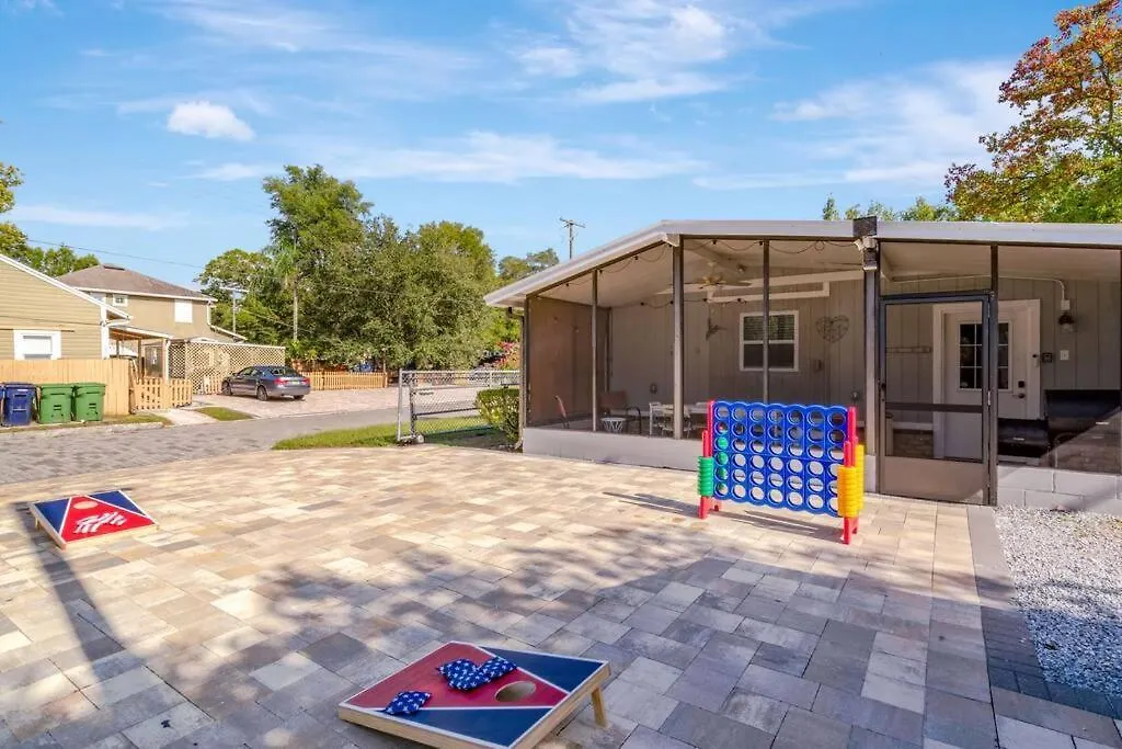 Casa vacanze Cozy Bungalow With Patio & Grill, Private And Location Tampa