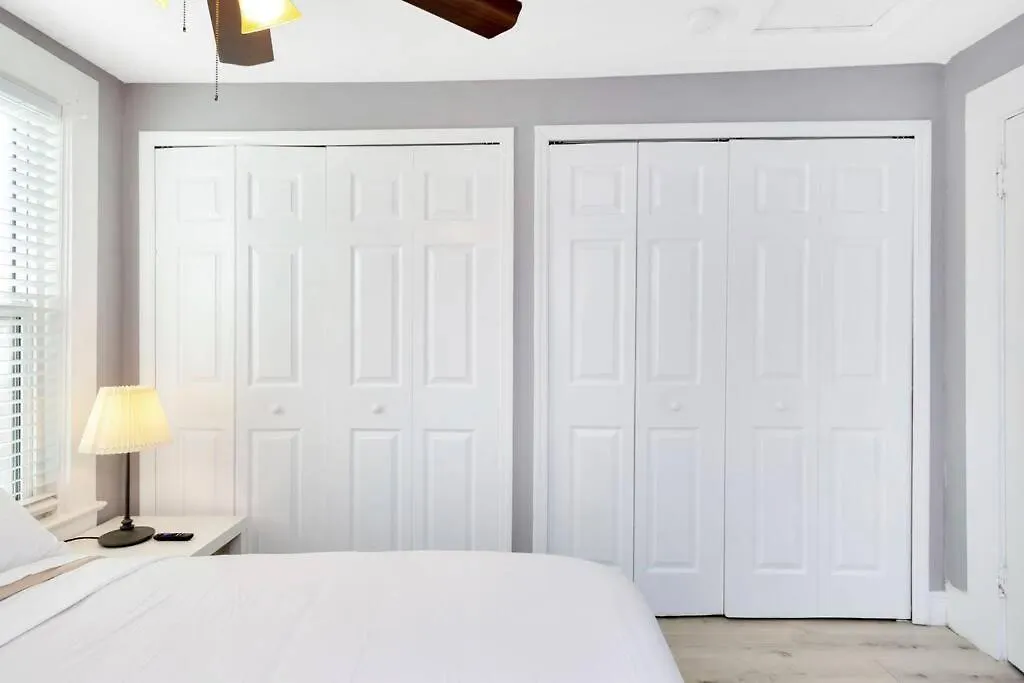 Cozy Bungalow With Patio & Grill, Private And Location Tampa